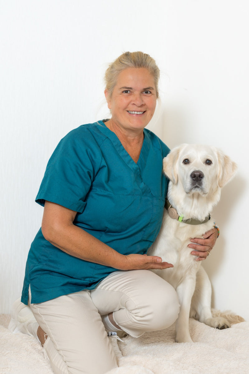 Tierärztin Dr. med. vet. Rikea Schön